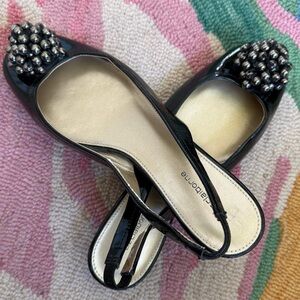 Liz Claiborne Bobbie Beaded Black Slingback Size 7M kitten heel.